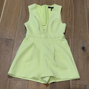 BCBG Sleeveless Romper Lime Green Size 0 Elegant Summer